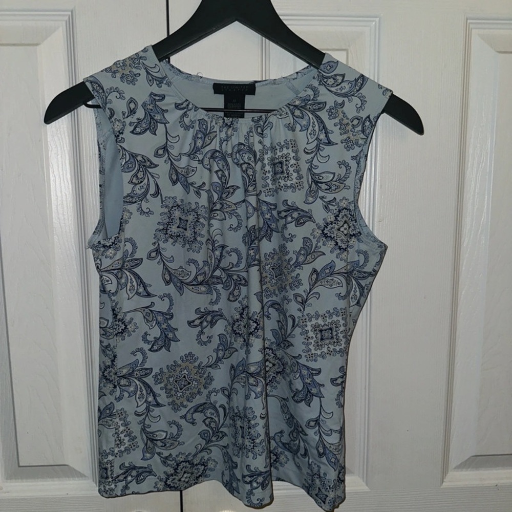 Gray and Blue Fitted Sleeveless Blouse